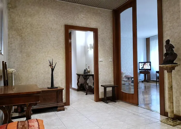 Laura's Milan